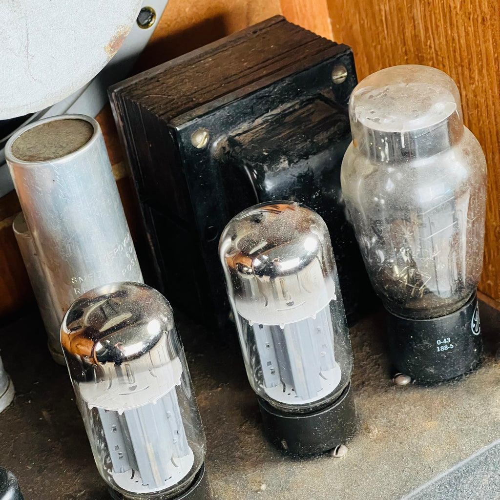 Flot-A-Tone Model 600 1x12" Combo Amp 1950 - Brown - 21