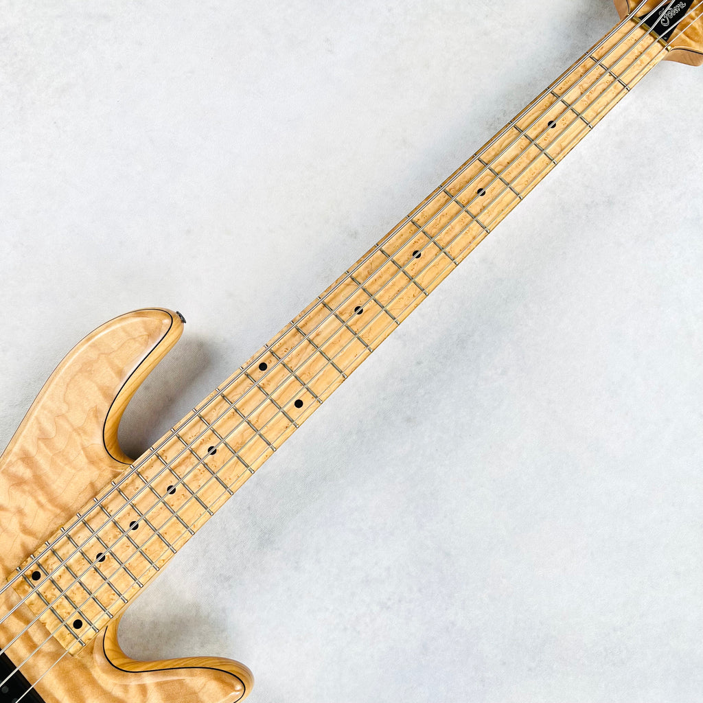 Fodera Emperor Quilt Maple Bolt On 5-String 2011 - Natural - 11