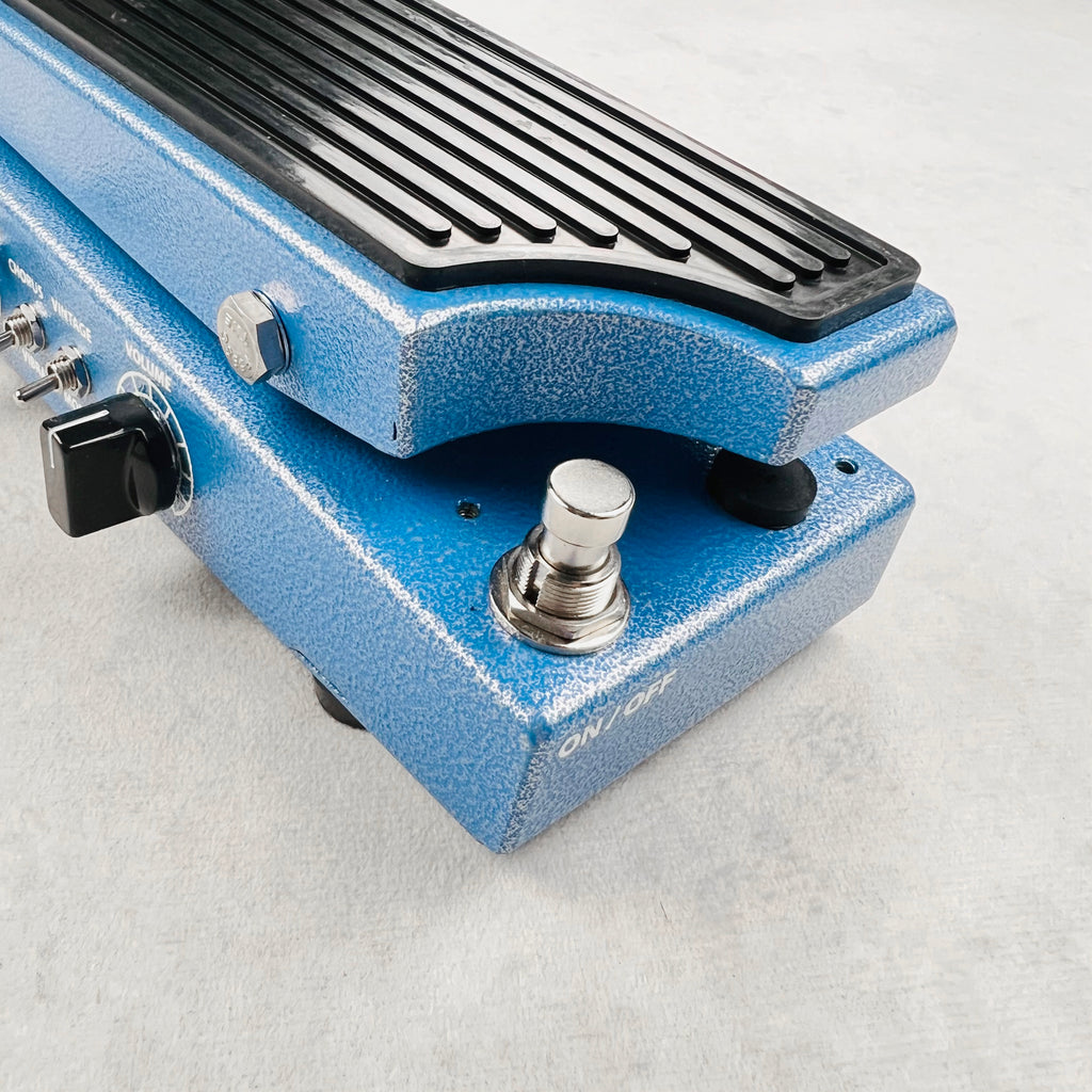 Fulltone Custom Shop Mini Deja Vibe MDV-3 Chorus Vibrato Pedal - Blue - 4