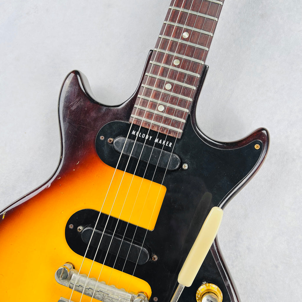 Gibson Melody Maker Double Cutaway 2-Pickup Vibrola 1964 - Sunburst - 3