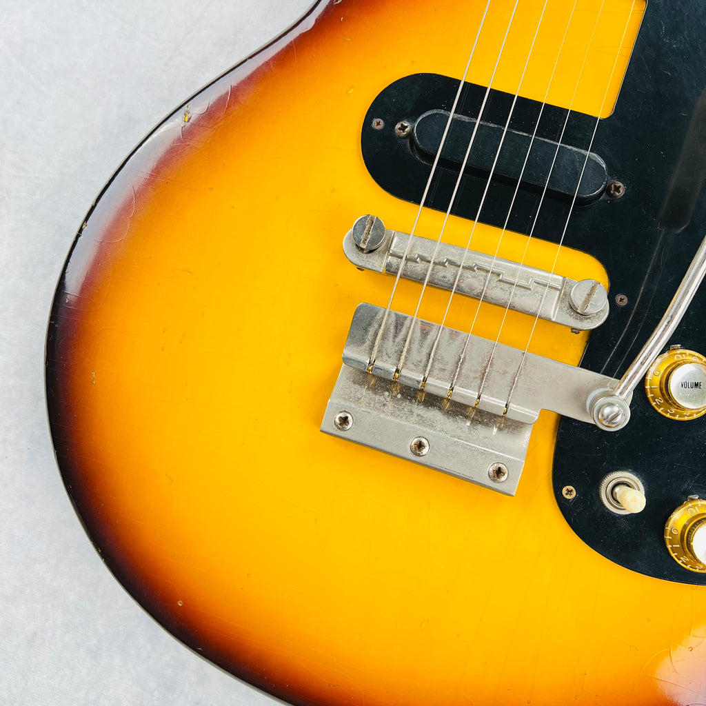 Gibson Melody Maker Double Cutaway 2-Pickup Vibrola 1964 - Sunburst - 4