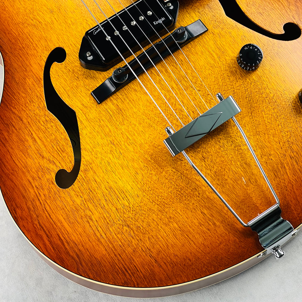 Godin 5th Avenue CW Kingpin II Hollow Body Guitar 2010s - Cognac Burst - 4
