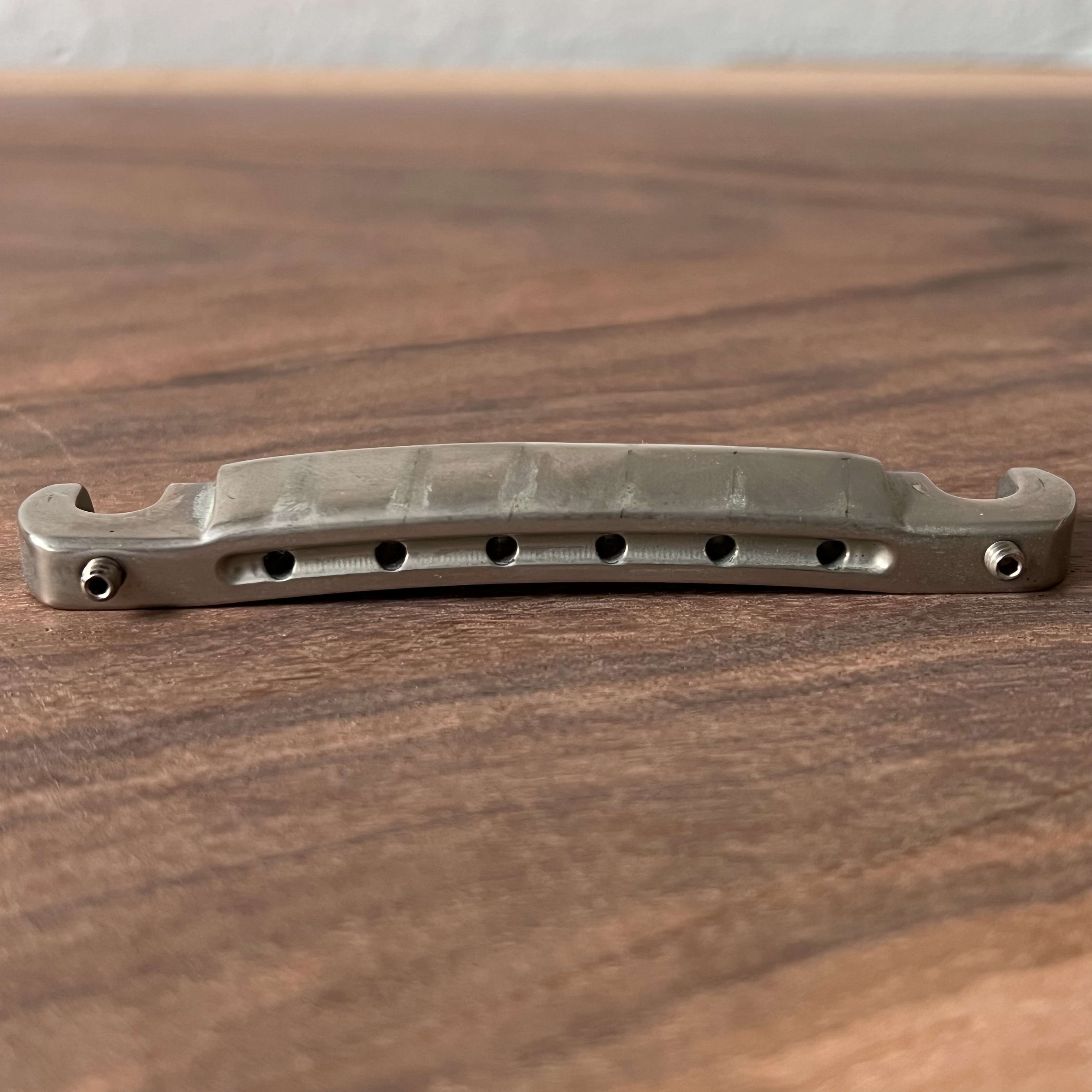 MojoAxe CWT-A Compensated Wraparound Tailpiece 2020 - Aged Nickel 