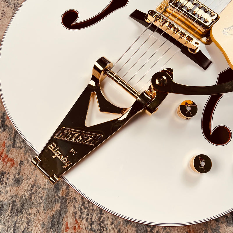 Gretsch Falcon Hollow Body with String-Thru Bigsby - White - Tailpiece