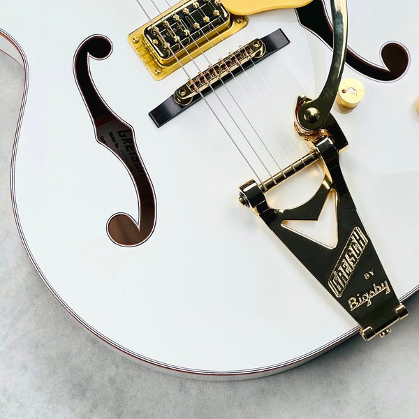 Gretsch Falcon Hollow Body with String-Thru Bigsby - White - 4