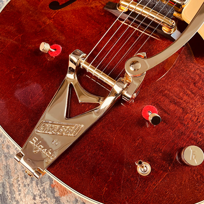 Gretsch G6122T-62 Vintage Select Edition '62 Chet Atkins Country Gentleman Hollow Body with Bigsby - Walnut Stain - Lifestyle Bigsby
