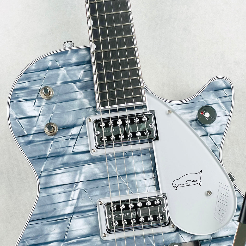 Gretsch G6134T-58 Limited Edition Penguin String-Thru Bigsby - Light Blue Pearl - 3