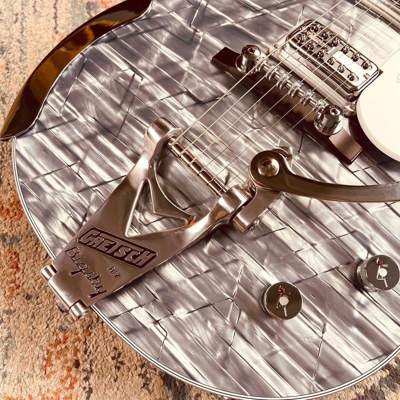 Gretsch G6134T-58 Limited Edition Penguin String-Thru Bigsby - Light Blue Pearl - String Thru Vibrato Tailpiece
