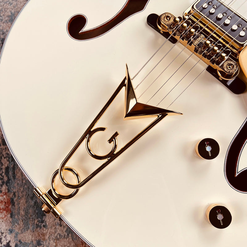Gretsch G6136-55 Vintage Select Edition '55 Falcon Hollow Body with Cadillac Tailpiece - White Lacquer - Tailpiece