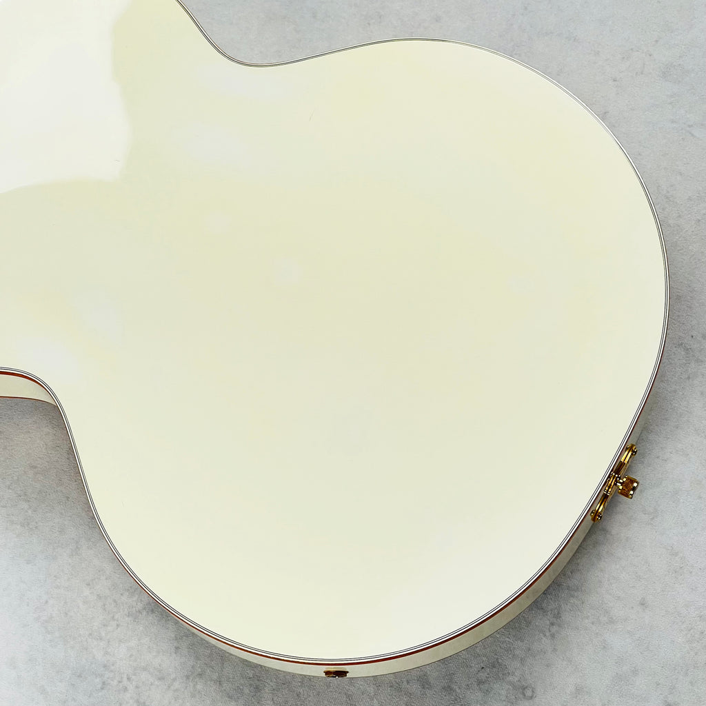 Gretsch G6136 White Falcon Cadillac Tailpiece 2006 - White - 13