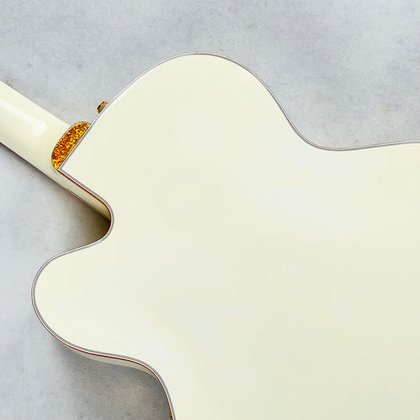 Gretsch G6136 White Falcon Cadillac Tailpiece 2006 - White - 14