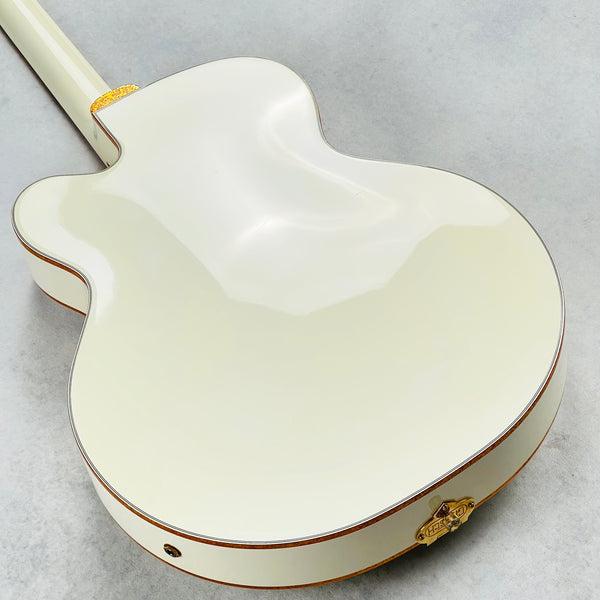 Gretsch G6136 White Falcon Cadillac Tailpiece 2006 - White - 15