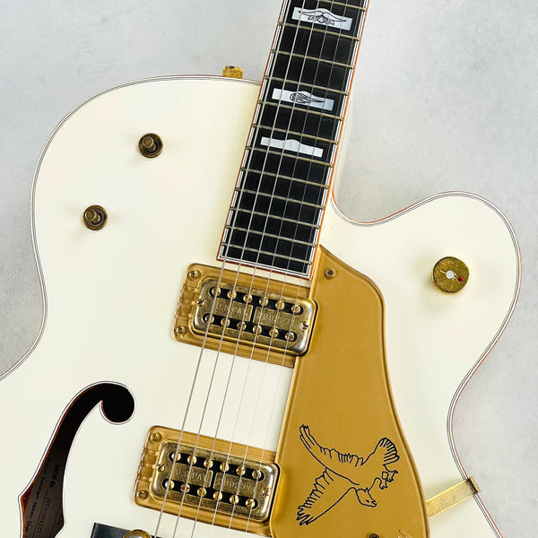Gretsch G6136 White Falcon Cadillac Tailpiece 2006 - White - 3