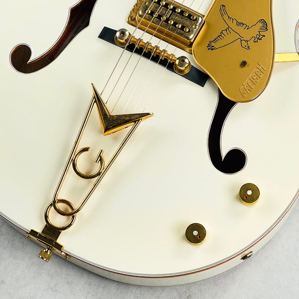 Gretsch G6136 White Falcon Cadillac Tailpiece 2006 - White - 5