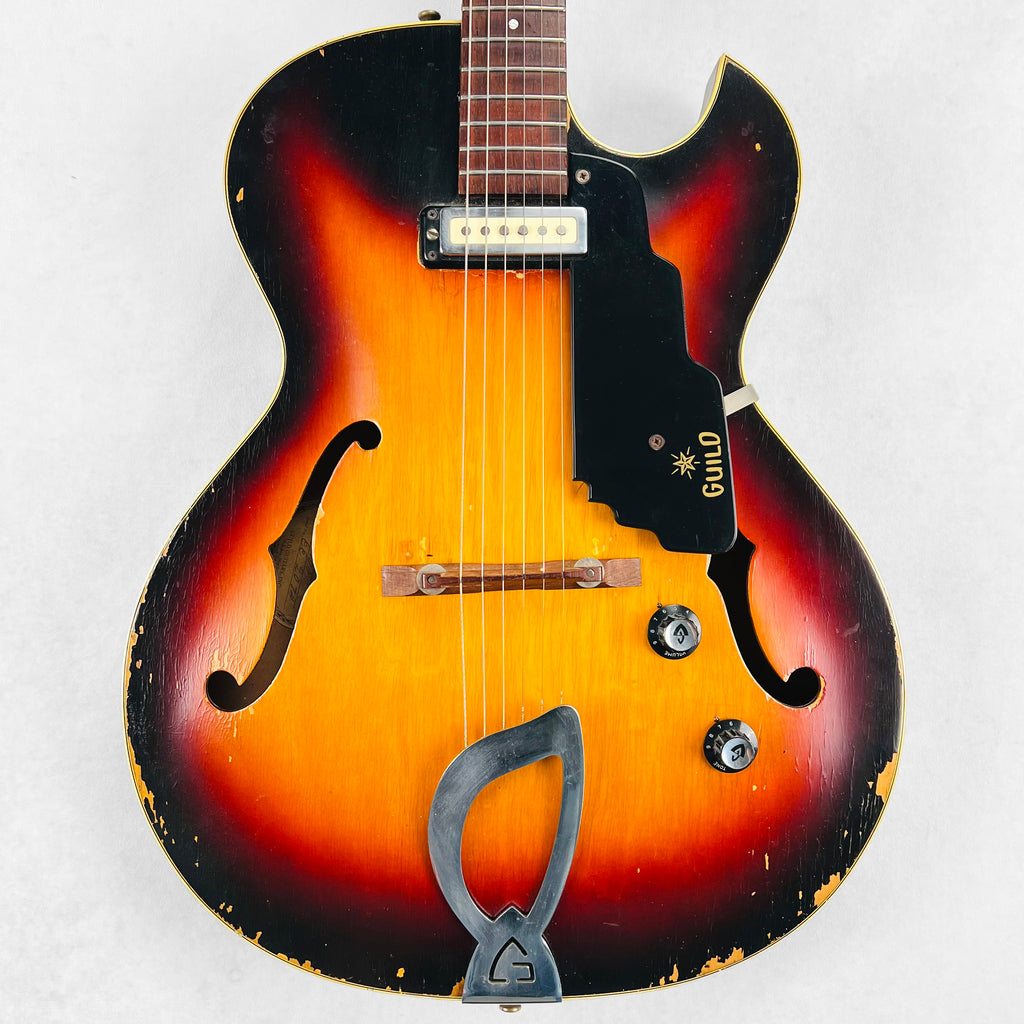Guild T-100 Hollow Body 1967 - Sunburst - 1