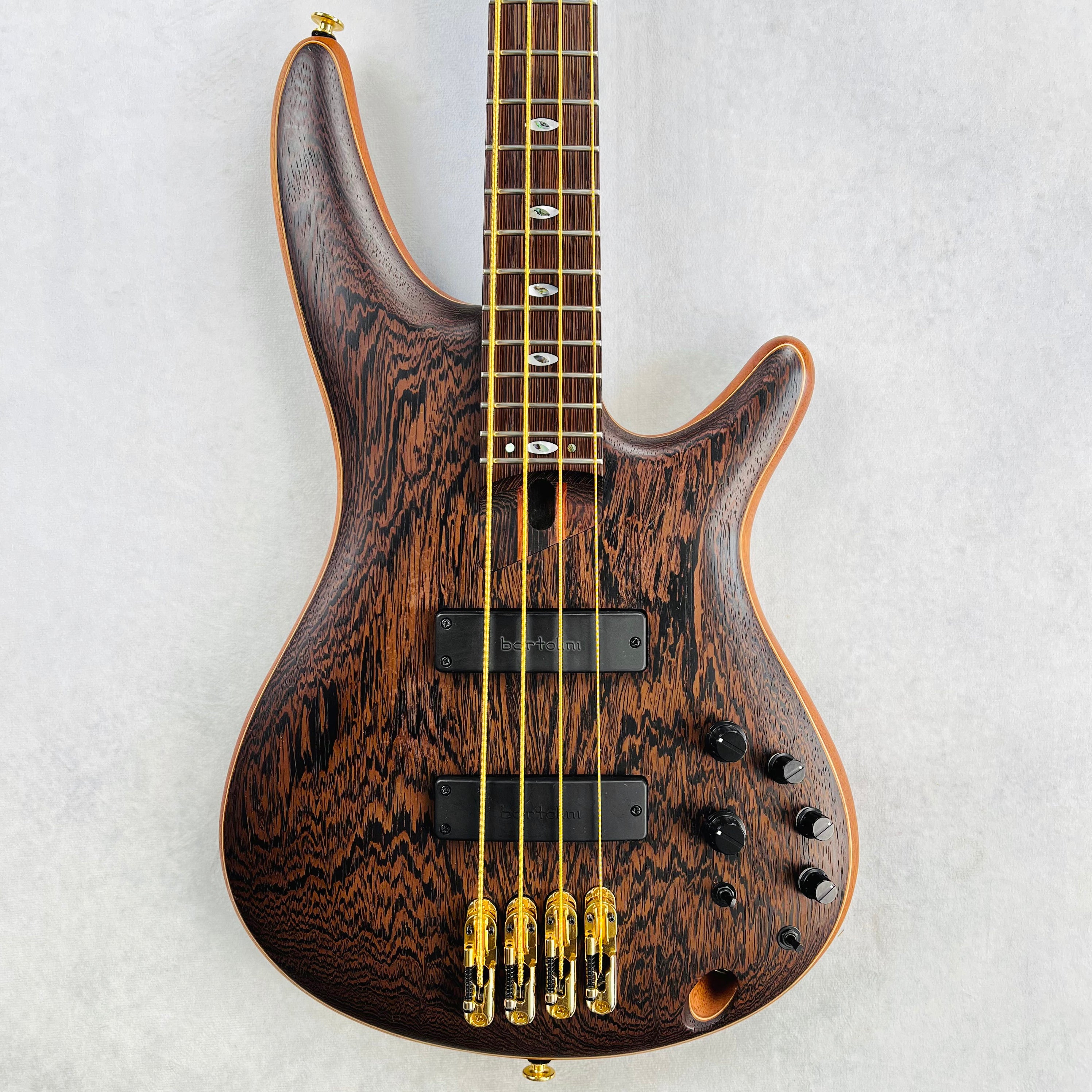 ベース Ibanez Prestige SR5000E-OL Oil Finish Ibanez Prestige SR5000 Bass Guitar - Wenge | Sweetwater