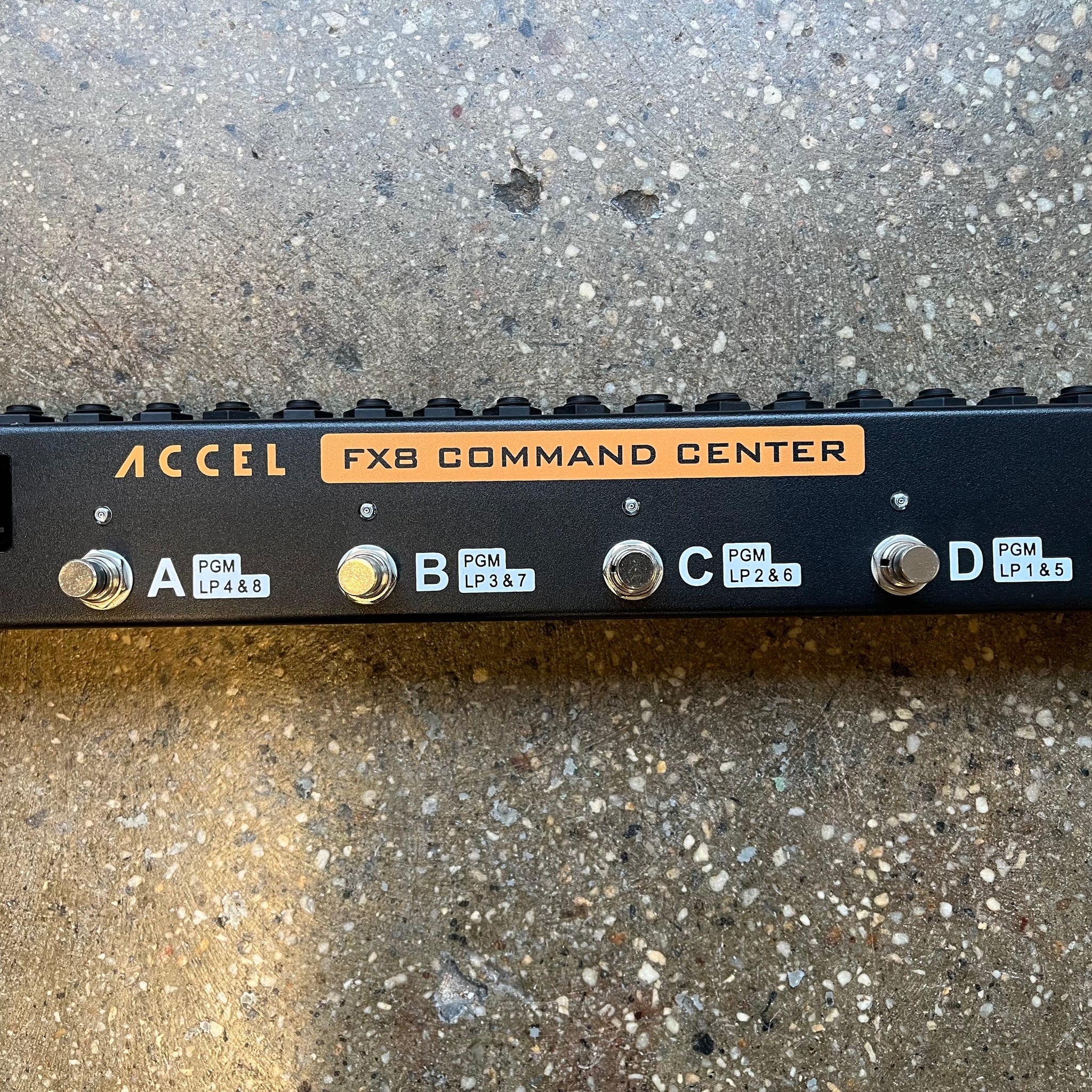 Accel FX8 Command Center 8 Loop Programmable Switcher - Black | Tone Wolf