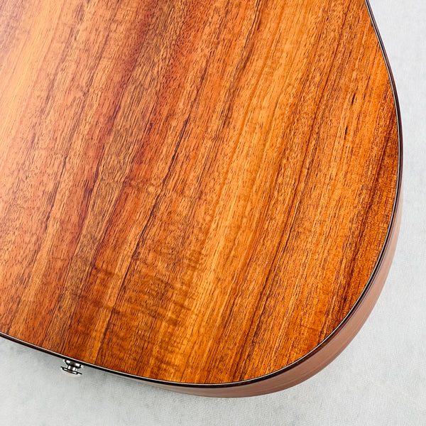Larrivee 00-40 Koa Limited Acoustic Guitar - Natural - 14