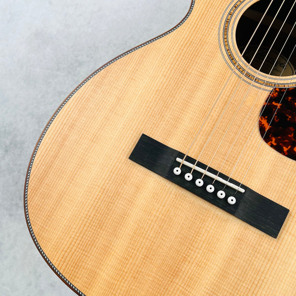 Larrivee 00-40 Koa Limited Acoustic Guitar - Natural - 4