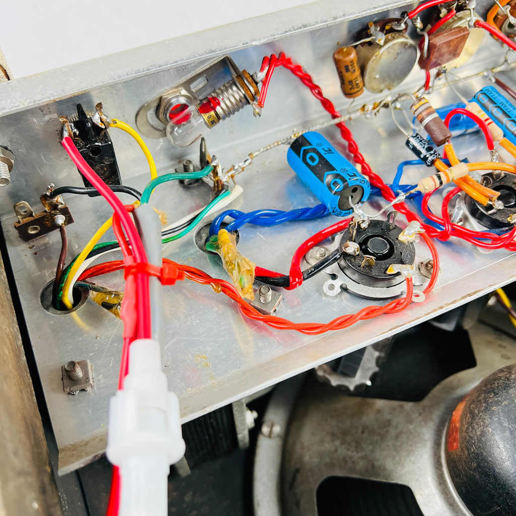 Maxim Vintage 1x8" 240v Tube Combo Amp 1960s - White - 15