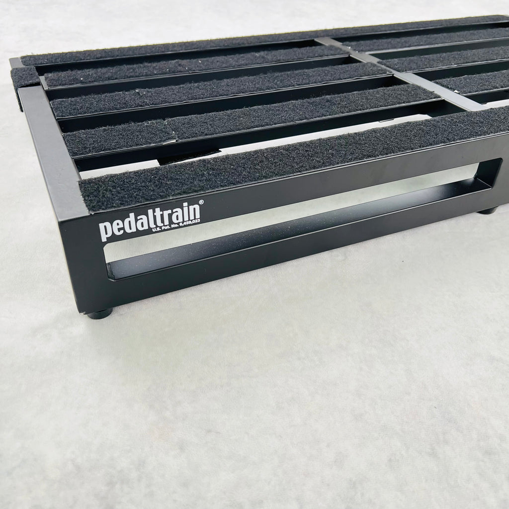 Pedaltrain Classic PRO Pedal Board with Soft Case - Black - 4