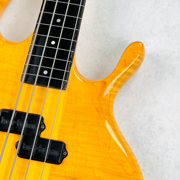 Pedulla Buzz Bass 4-String Fretless 1989 - Transparent Amber - 7