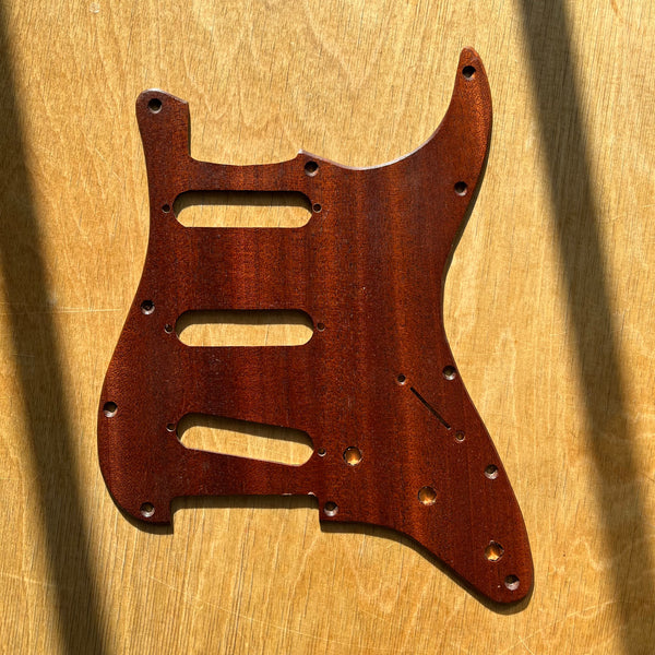 Unbranded Mahogany Stratocaster Pickguard - Natural