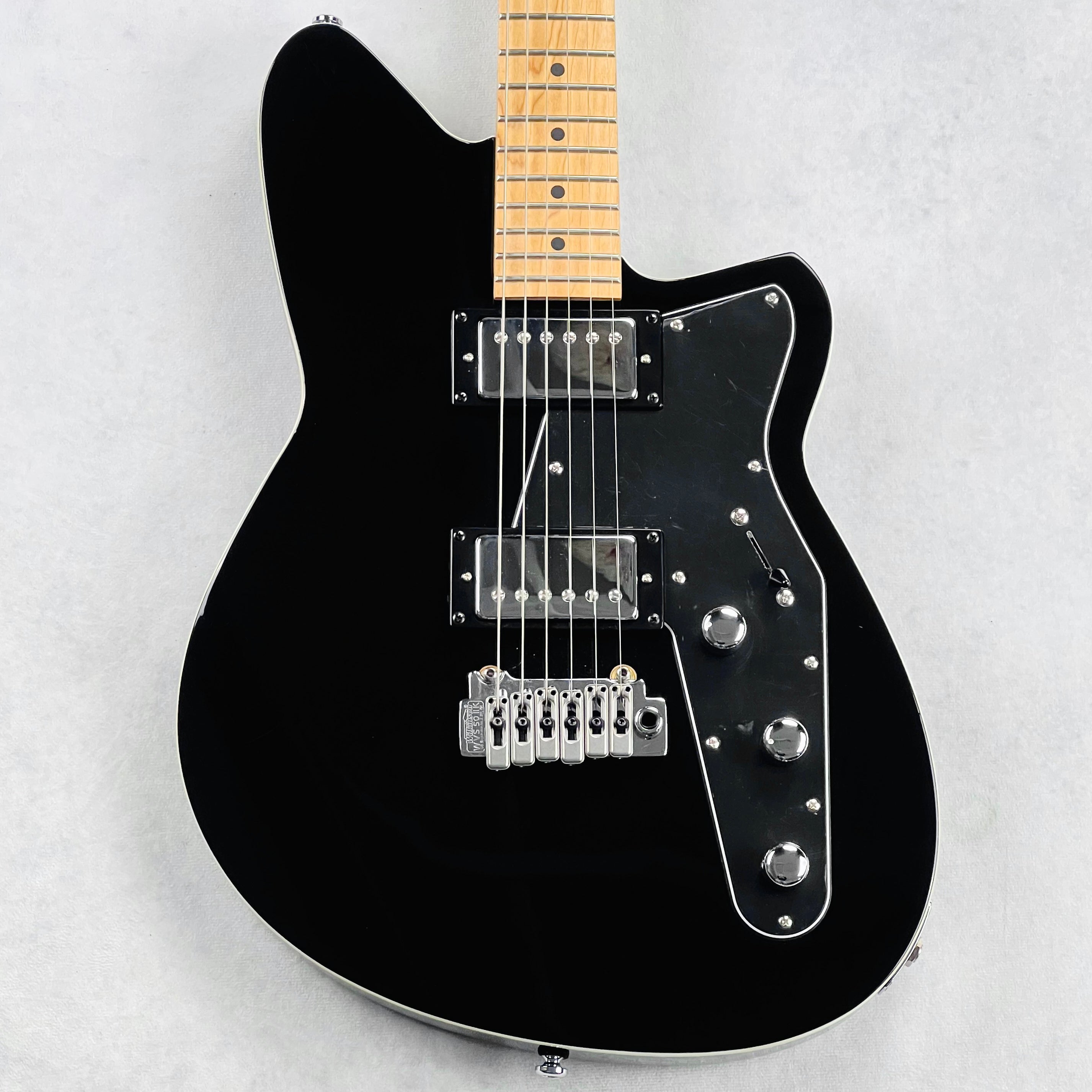 Reverend Jetstream HB 2025 - Midnight Black | Tone Wolf
