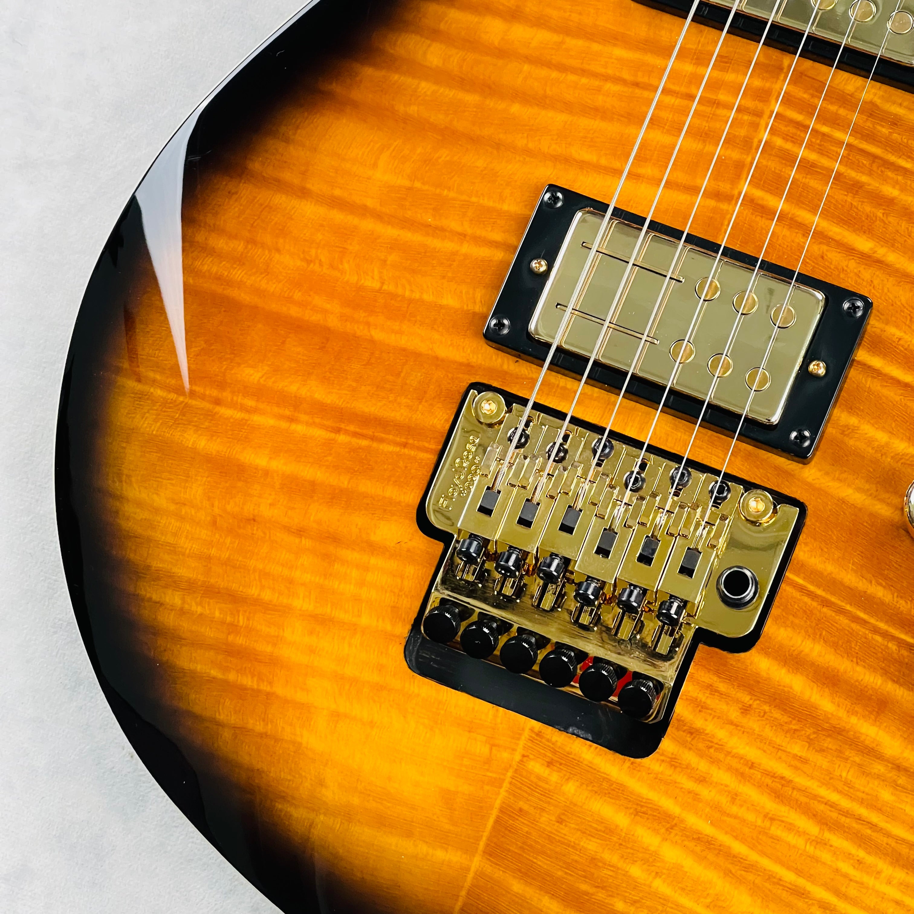 Reverend Kingbolt RA Flame Maple Floyd 2025 - Coffee Burst | Tone Wolf