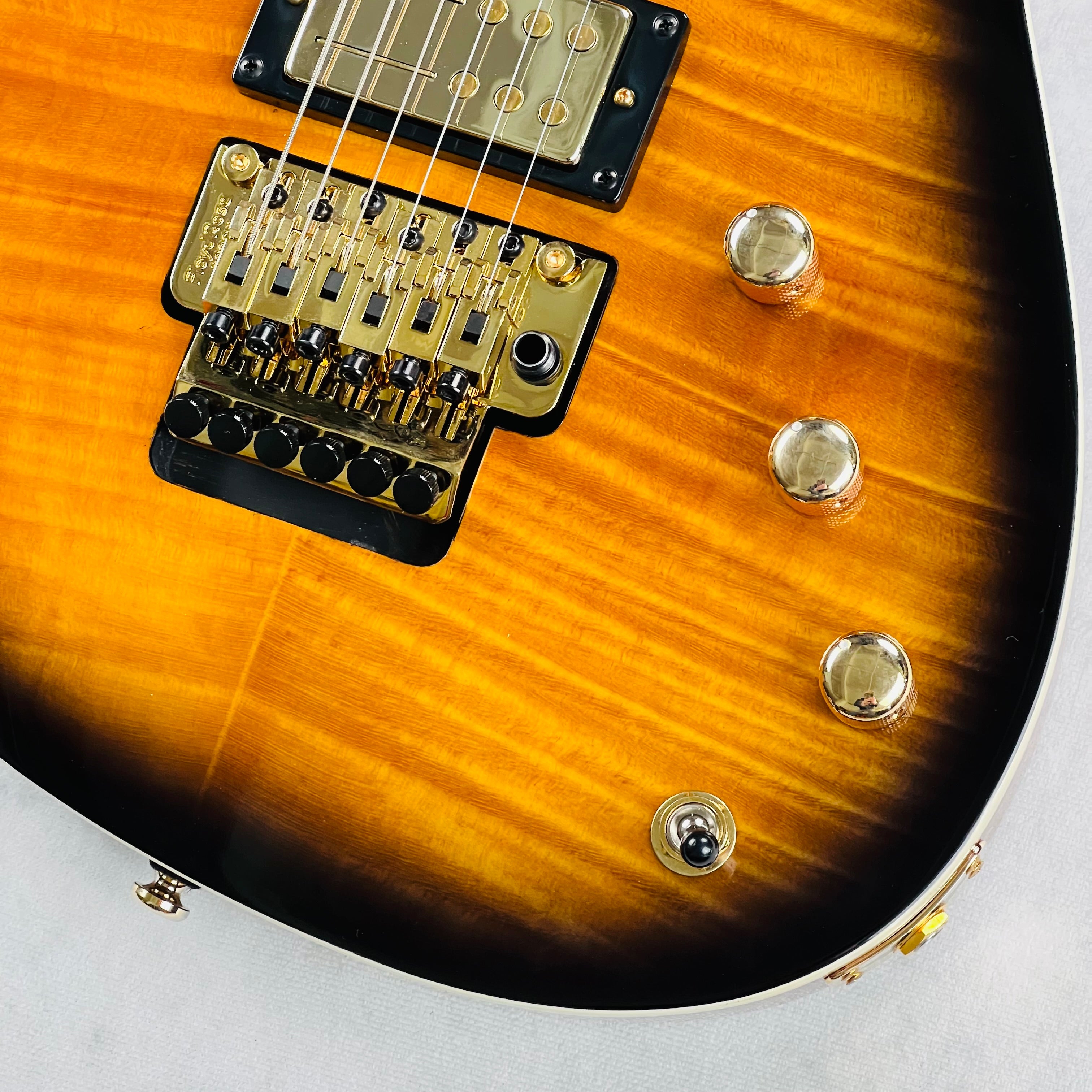 Reverend Kingbolt RA Flame Maple Floyd 2025 - Coffee Burst | Tone Wolf