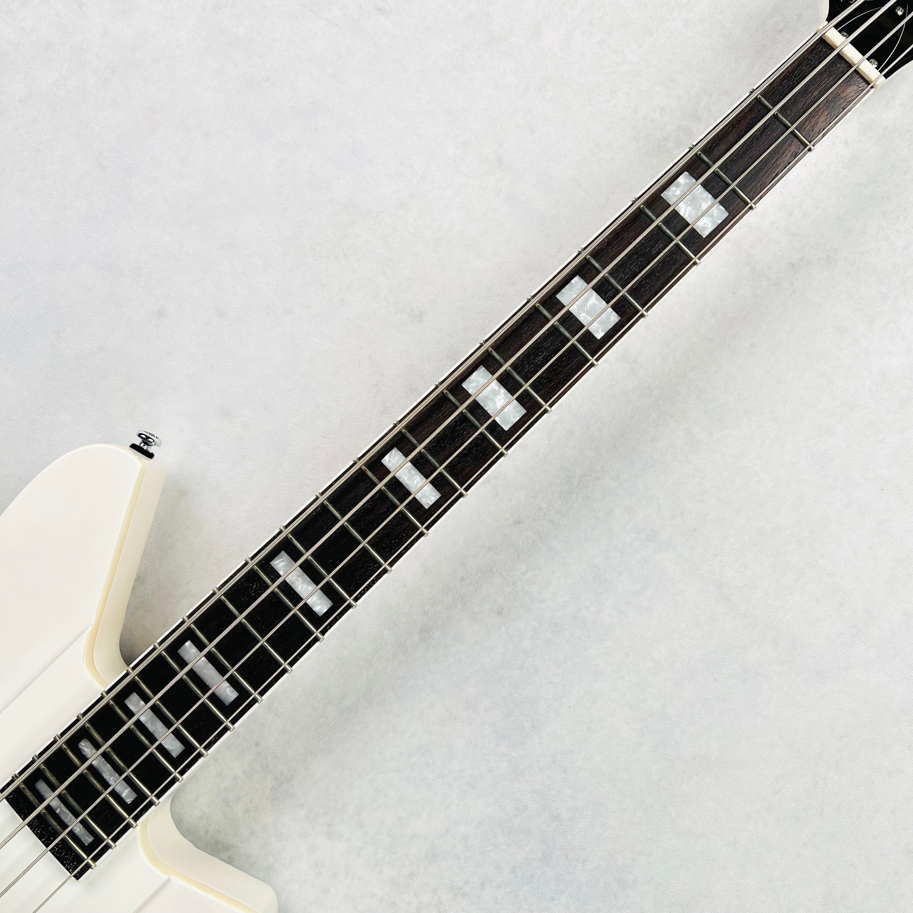 Reverend Sentinel 4-String Bass 2025 - Transparent White | Tone Wolf