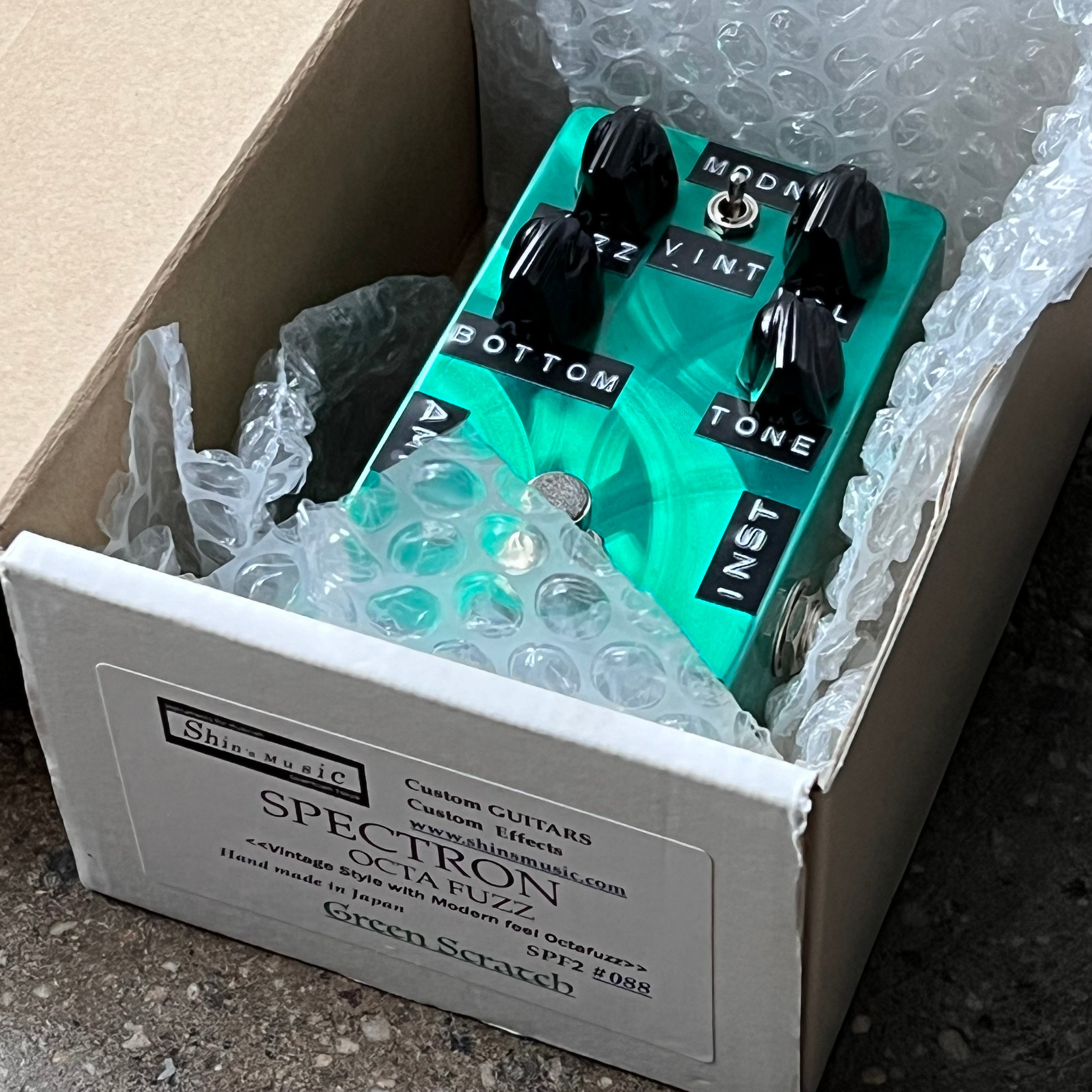 ギター NOZZO EFFECTS NOZZ rite squid fuzz mini NOZZO EFFECTS NOZZ rite squid fuzz mini