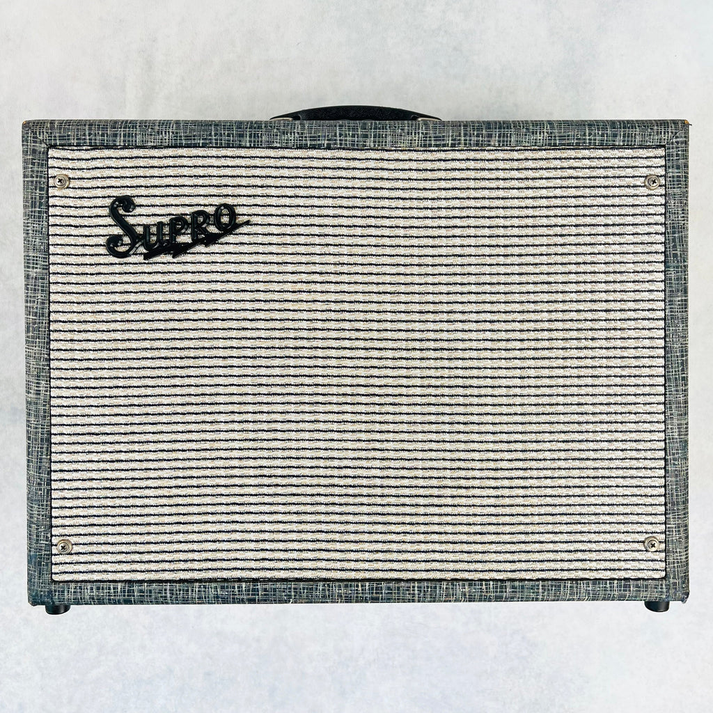 1966 Supro Model 16T 1x8" 5w Vintage Guitar Combo Amplifier with Tremolo Silver - 1