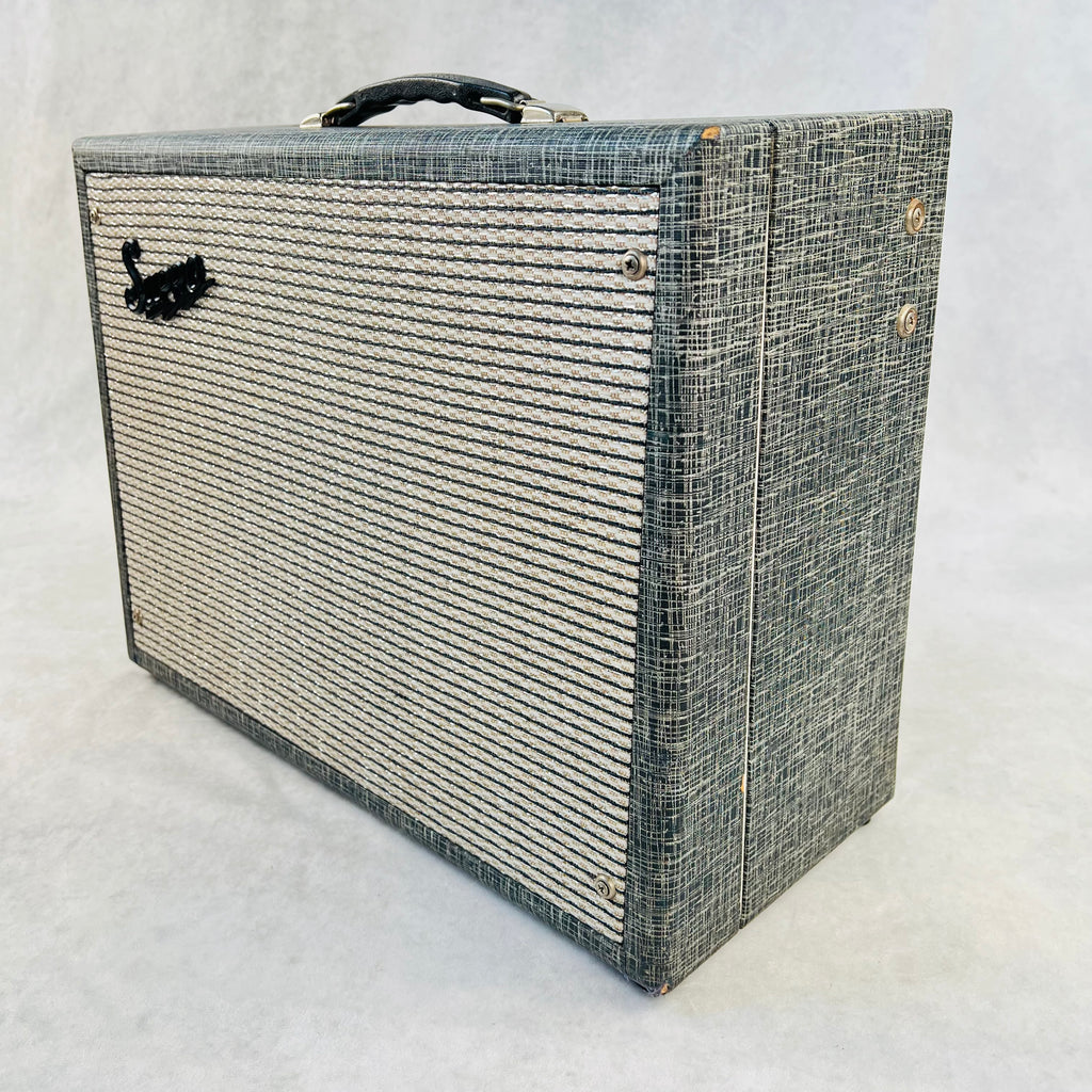 1966 Supro Model 16T 1x8" 5w Vintage Guitar Combo Amplifier with Tremolo Silver - 8