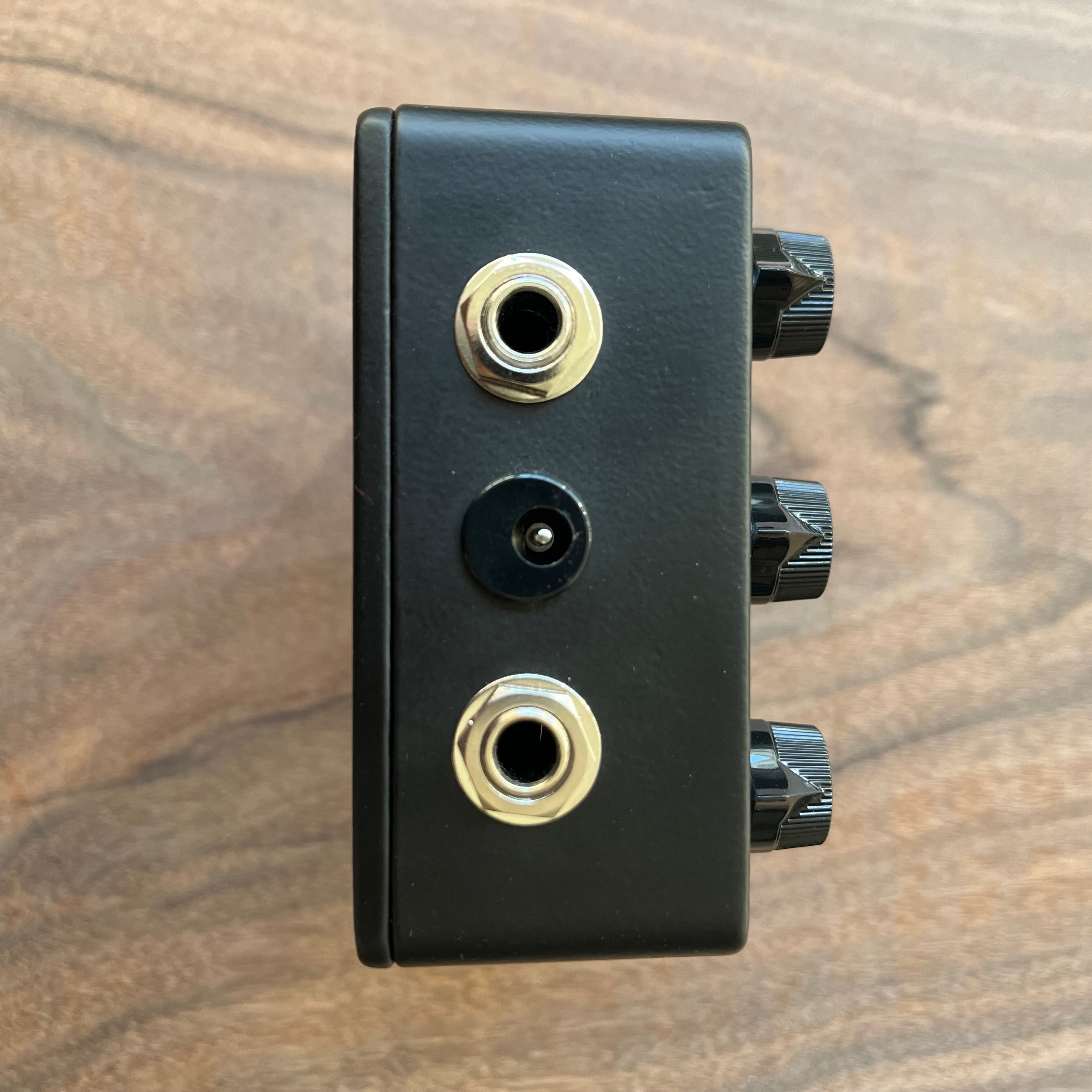 Mythos Pedals Oracle Analog Delay Limited Edition Blackout 2023