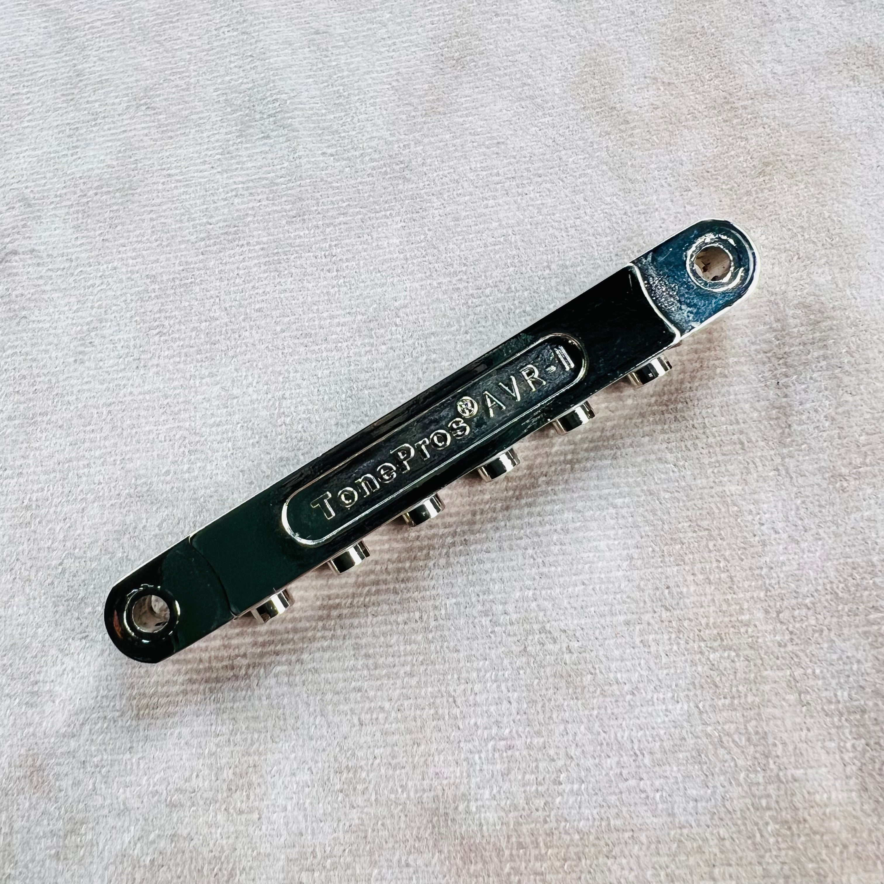 TonePros AVR2-N Vintage Tune-O-Matic Bridge Nylon Saddles - Nickel