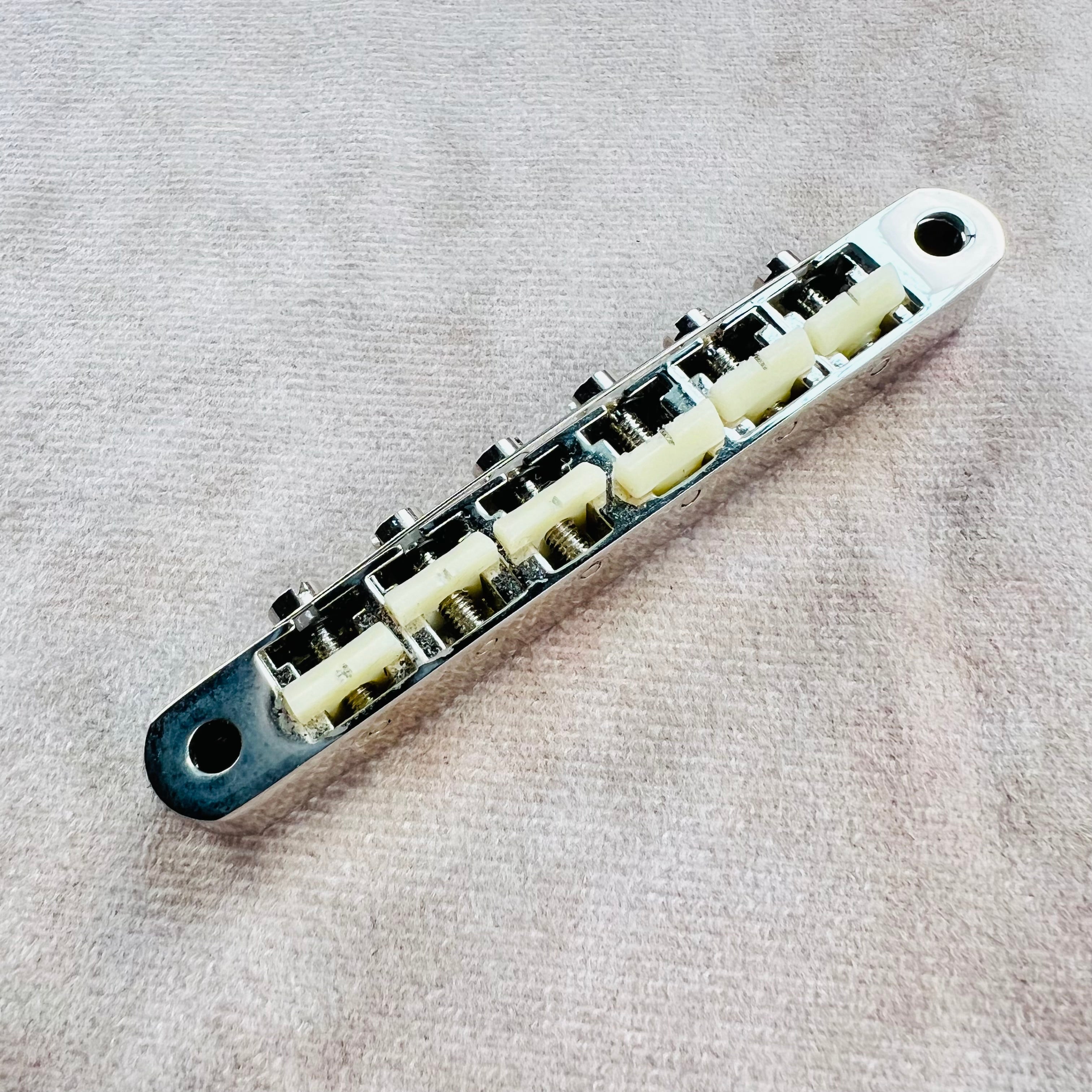 TonePros AVR2-N Vintage Tune-O-Matic Bridge Nylon Saddles - Nickel