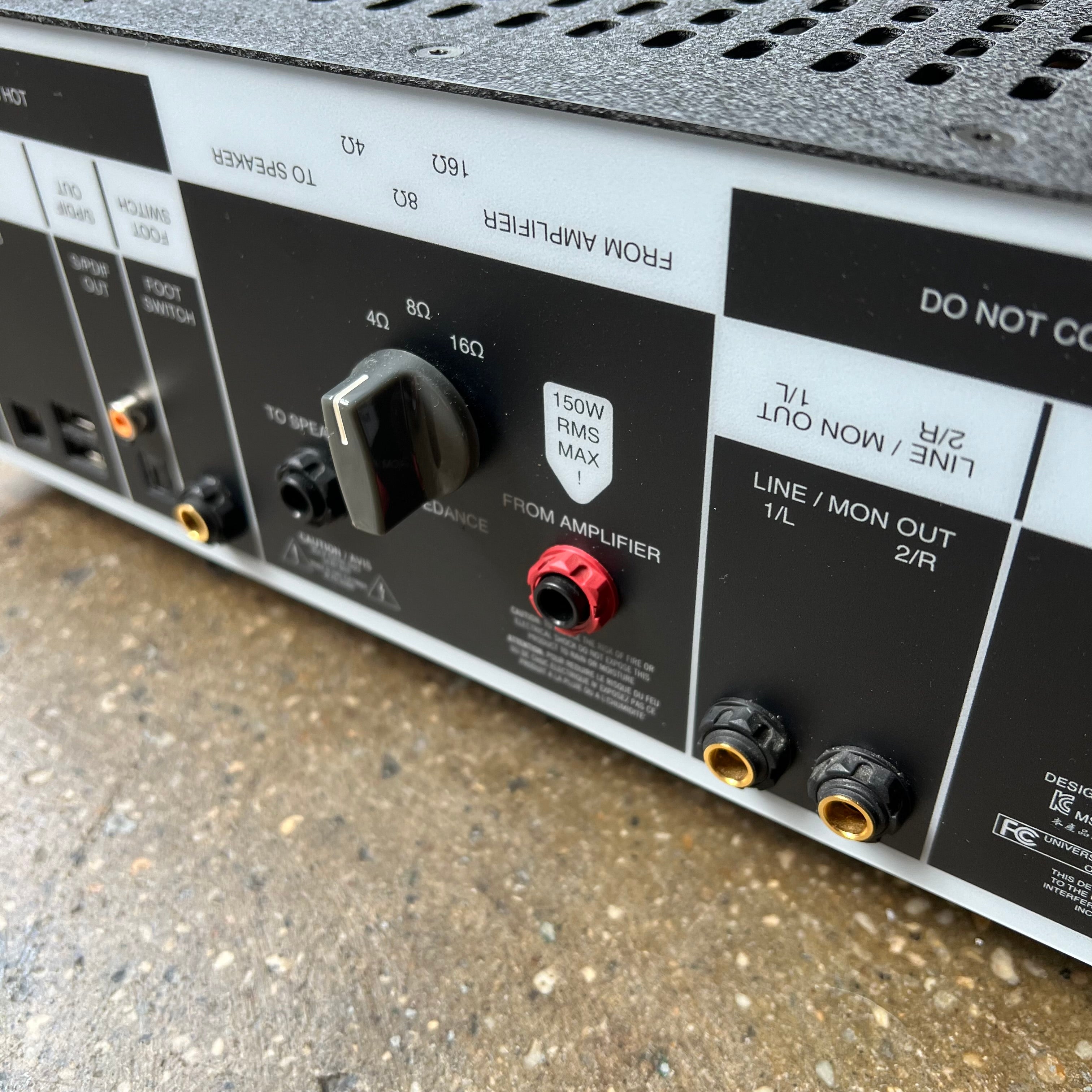 Universal Audio OX Amp Top Box Attenuator 2019 - Present - Silver