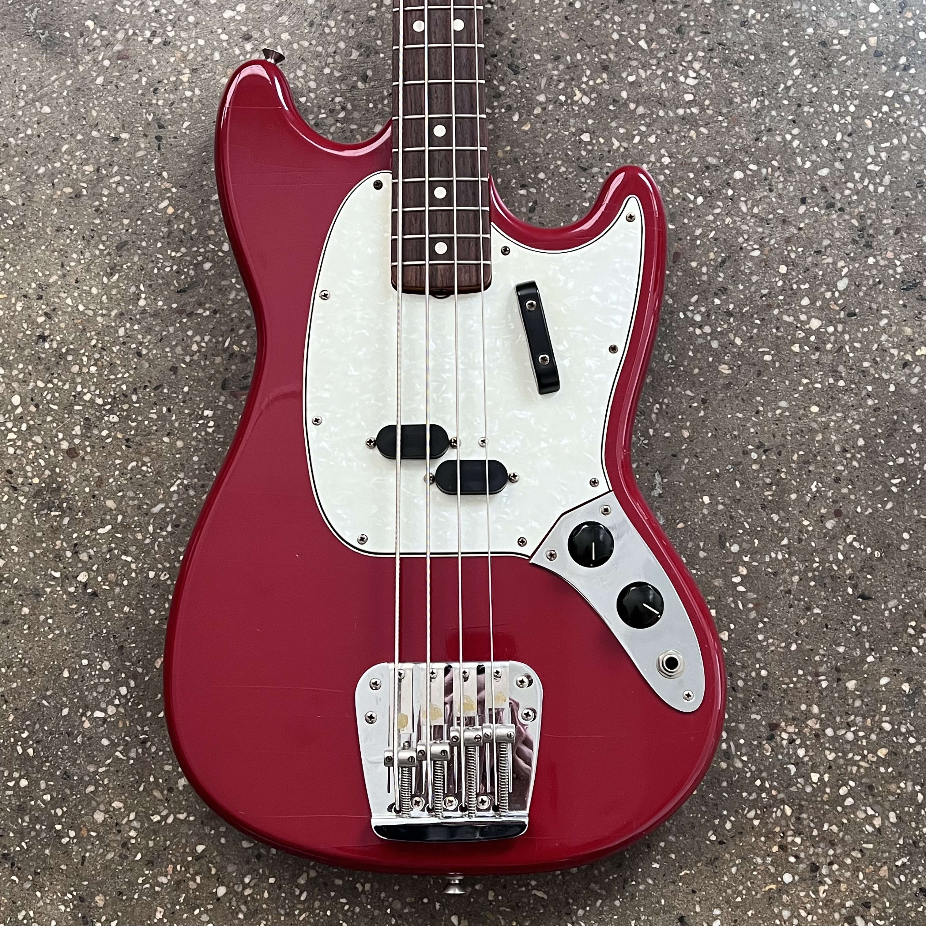 Fender Mustang Bass 1966 - Dakota Red | Tone Wolf