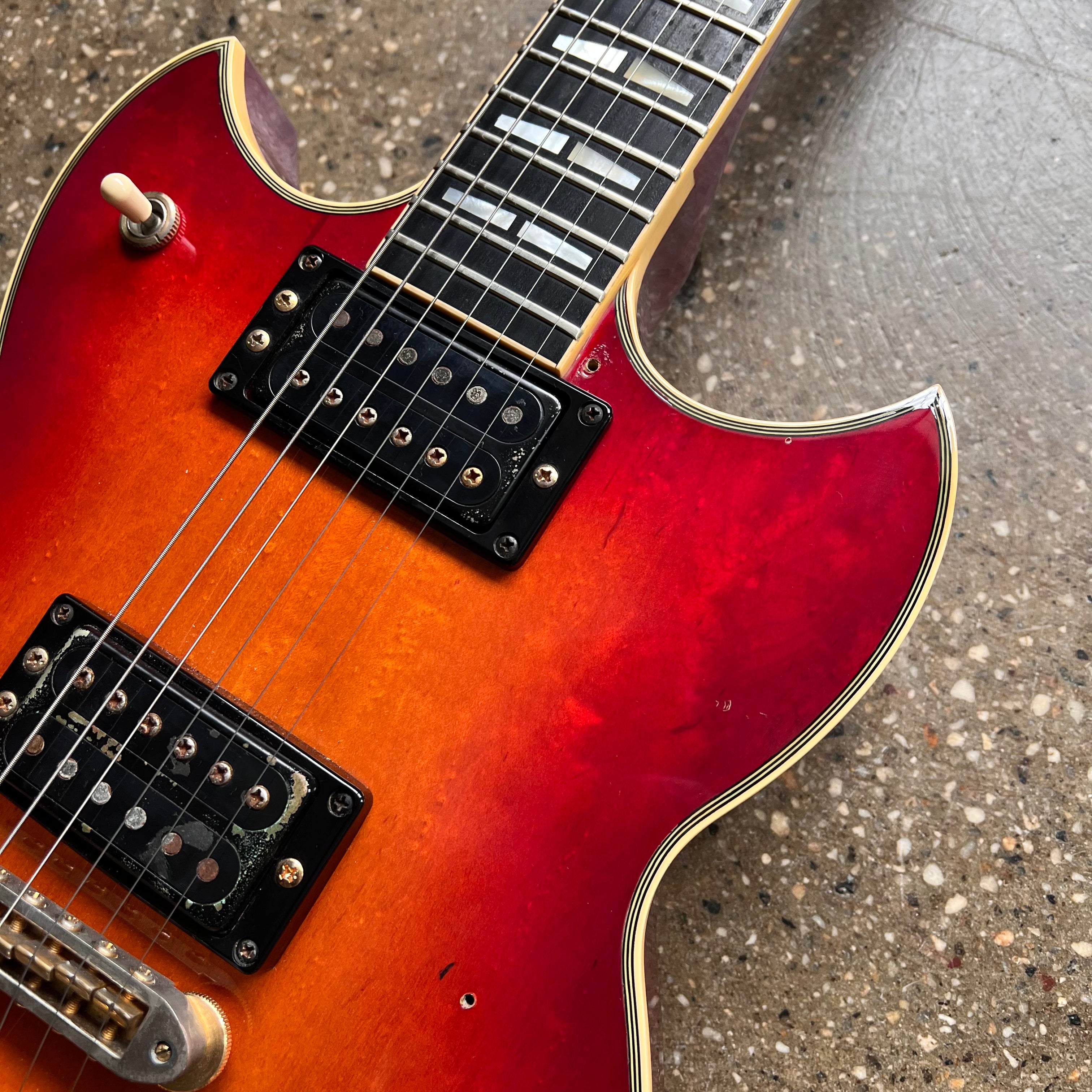 ギター YAMAHA GS-1000 1983 Yamaha SG 1000 Made in Japan with hard case Black