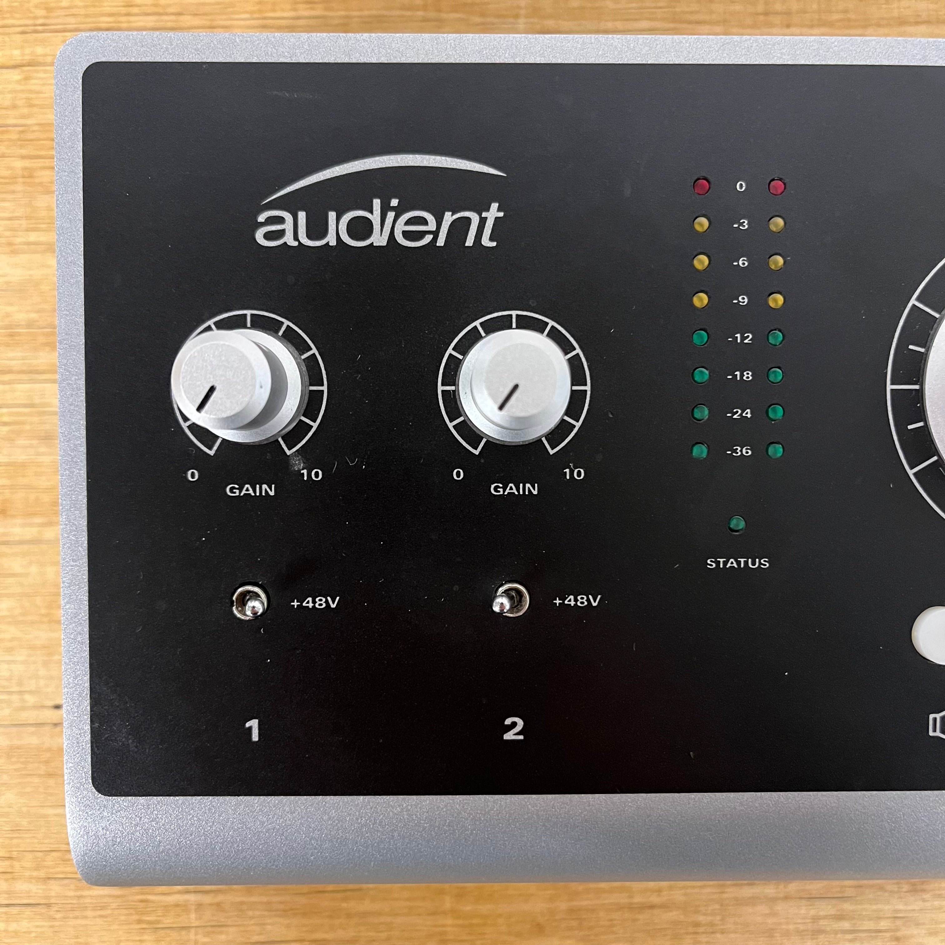 Audient iD14 Desktop USB Audio Interface 2010s - Black | Tone Wolf